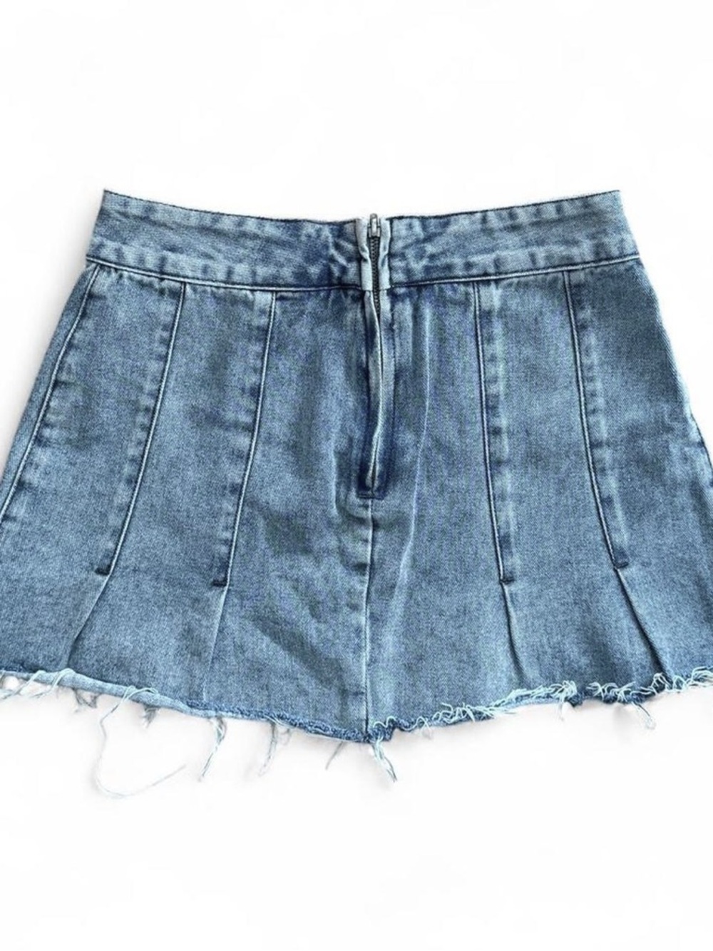 Revolve superdown Thalia Pleated Denim Mini Skirt in Light Acid Wash - Picture 4 of 7